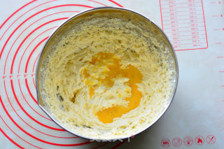 Sweet and Sour Passion Fruit Pound Cake with A Cloud-like Texture recipe