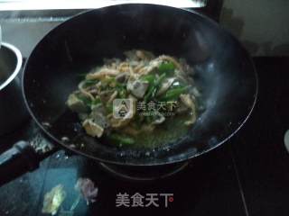 Shredded Pork with Green Pepper Egg Skin recipe