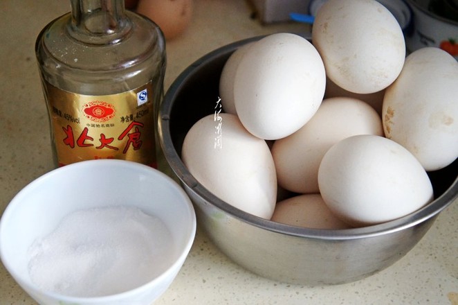 Pickled Salted Goose Eggs recipe