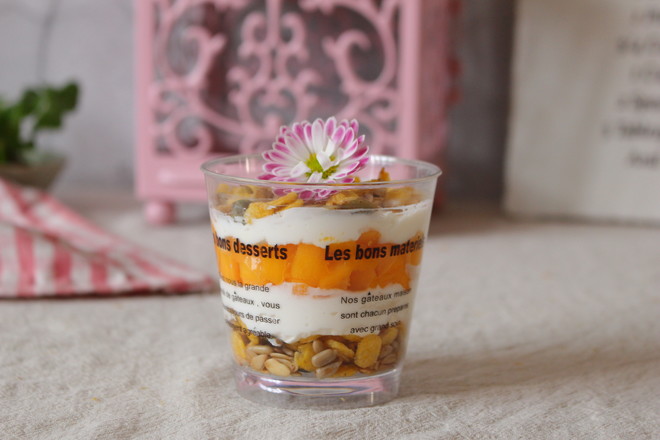 Nut Oatmeal Yogurt Cup recipe