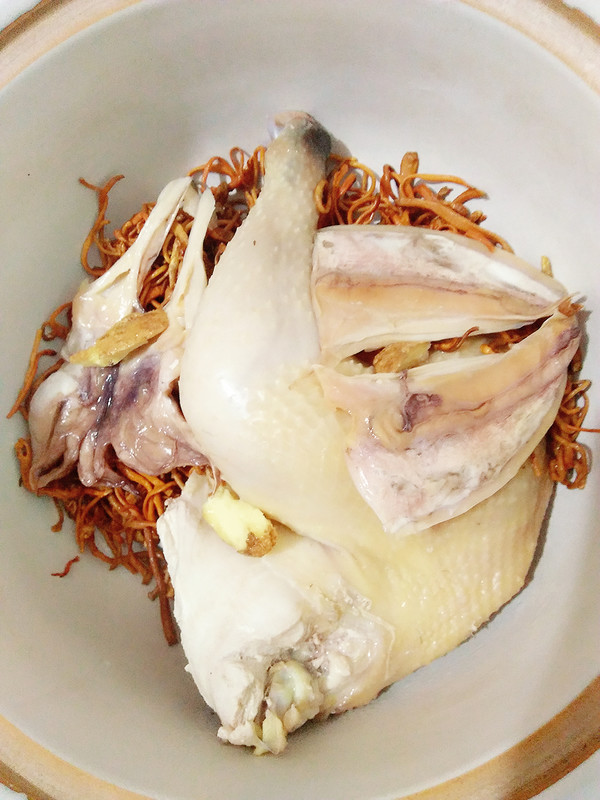 Cuttlefish and Cordyceps Chicken Soup recipe
