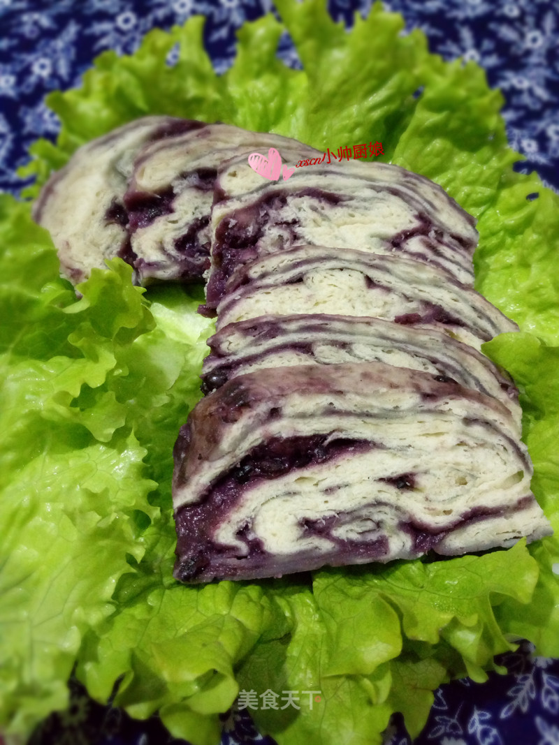 "sweet and Salty Steamed Buns with Purple Potato Sauce" Sliced Steamed Buns with Purple Potato Sauce recipe