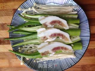 Steamed Okra Enoki Mushroom recipe