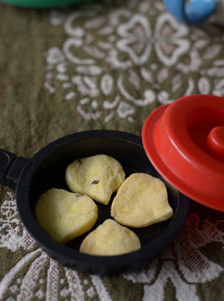 Heart-shaped Passion Fruit Biscuits recipe