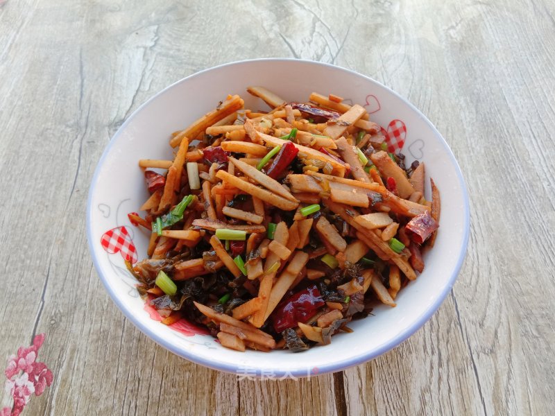 Sauerkraut Fried Taro Shreds recipe