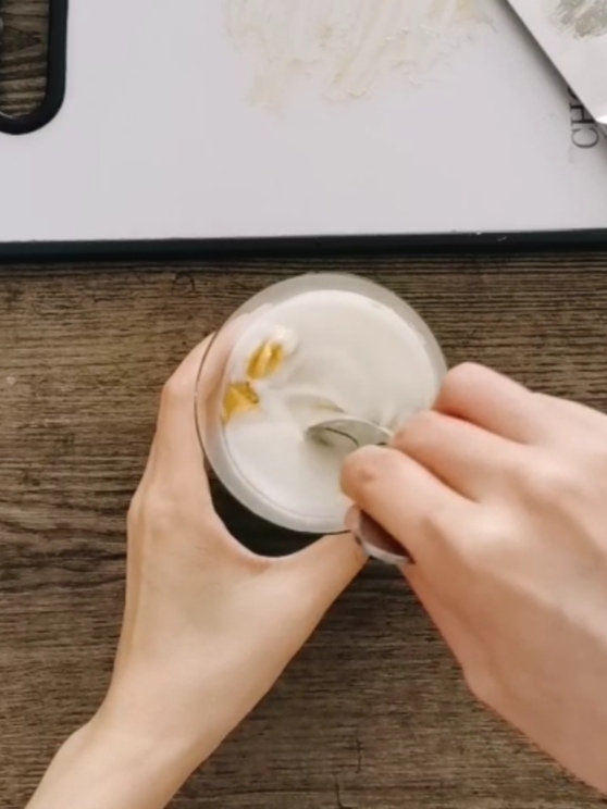 Ice Cream Oreo Durian Yogurt Cup recipe