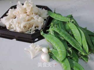 Xian Mushroom Snow Peas recipe