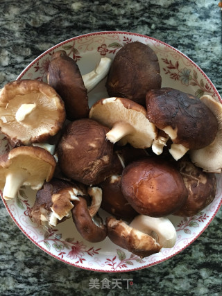 Mutual Matsutake and Potato Stew Chicken recipe