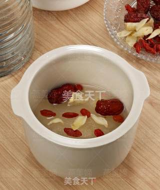 How to Make Bird's Nest with Red Dates and Wolfberry recipe