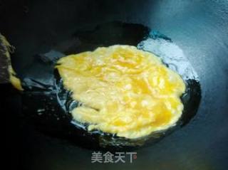 Stir-fried Chives with Egg and Red Pepper recipe