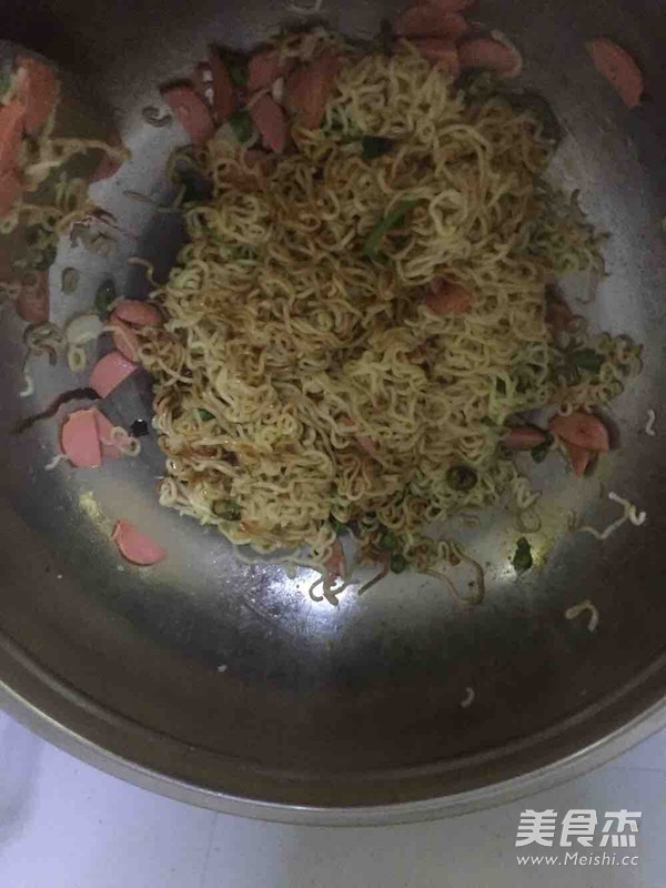 Fried Instant Noodles recipe