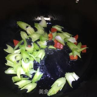 Stir-fried Lily with Celery recipe