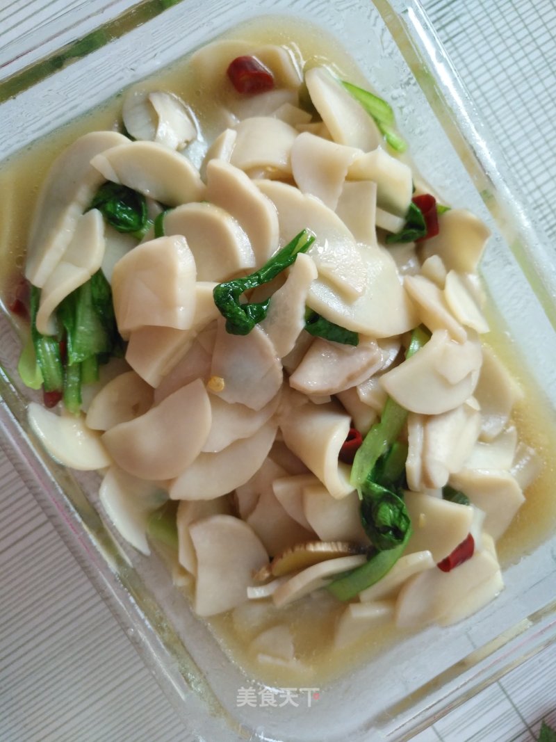 Stir-fried Cabbage with Oyster Mushrooms and Milk