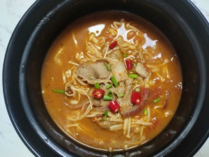 Sour Soup Fatty Lamb Rolls & Noodles & Sour Soup Fatty Beef Seasoning recipe