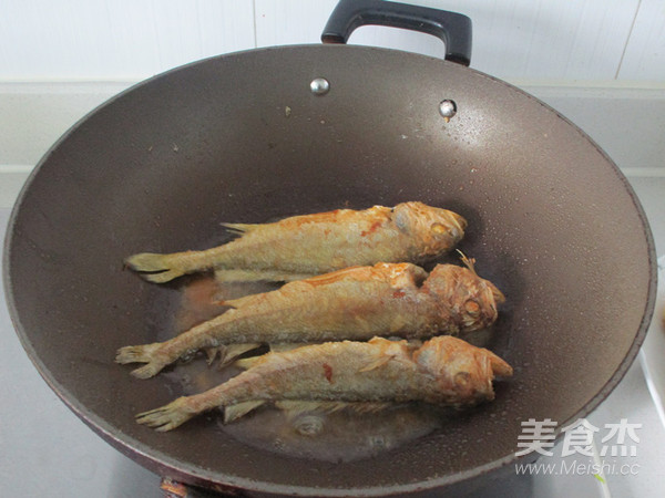 Perilla Small Yellow Croaker recipe