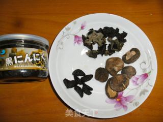 [trial Report of Big Sea Black Garlic] Black Garlic, Mushroom and Fungus Soup recipe