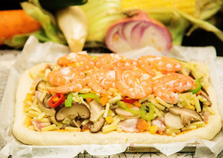 Sea and Land Fresh Pizza-winners of Lezhong Colorful Summer Baking Competition recipe