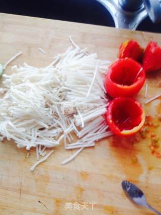 Stewed Enoki Mushroom with Tomato Gu recipe