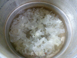 Purple Sweet Potato and Tremella Soup recipe