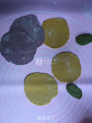 Three-color Steamed Cake recipe