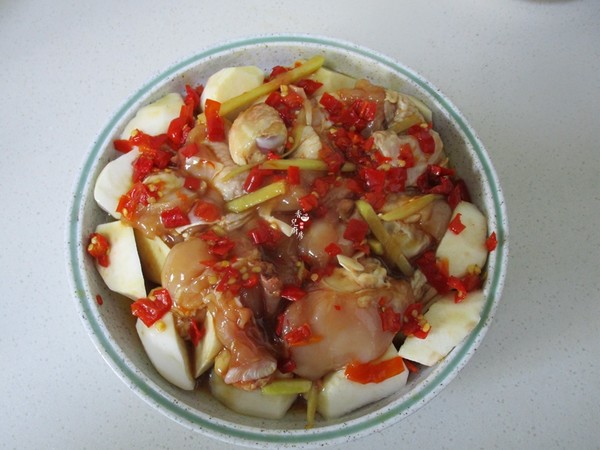 Steamed Chicken Nuggets with Chopped Pepper and Taro recipe