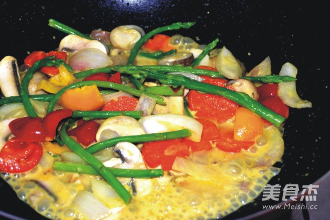Stir-fried Vegetables with Coconut Milk Curry recipe