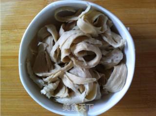 Stir-fried Gluten with Green Pepper and Shredded Pork recipe