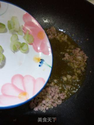 Shredded Cabbage with Minced Meat recipe