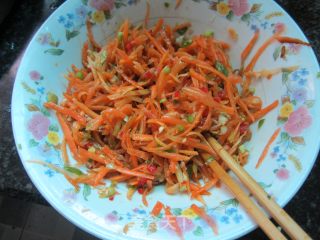 Garlic and Shredded Carrots recipe