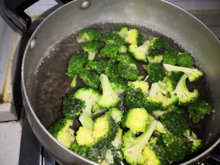 Shrimp and Broccoli in Oyster Sauce recipe