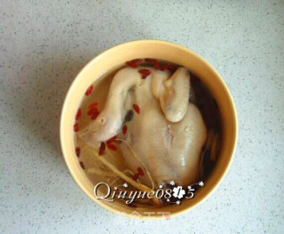 Codonopsis and Wolfberry Chicken Soup recipe