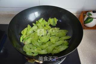 Sausage Fried Lettuce recipe