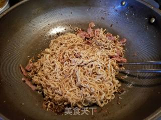 Fried Noodles with Ham and Shacha Sauce (for 2 People) recipe