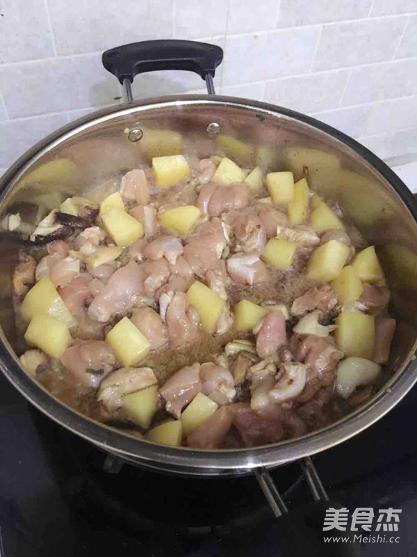 Yellow Braised Chicken Rice recipe