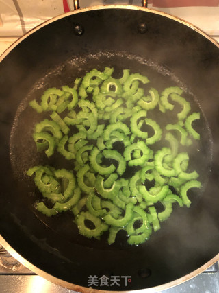 Bitter Gourd Scrambled Eggs recipe