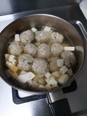 Summer Light and Nutritious Tofu Meatball Soup recipe