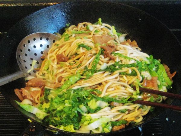 Braised Noodles with Pork and Vegetables recipe
