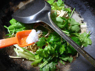 Celery Stir-fried Thousands of Silks recipe