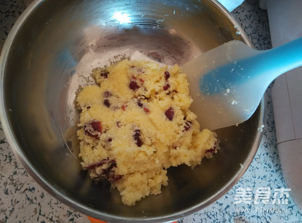 Coconut Cranberry Garland Bread recipe