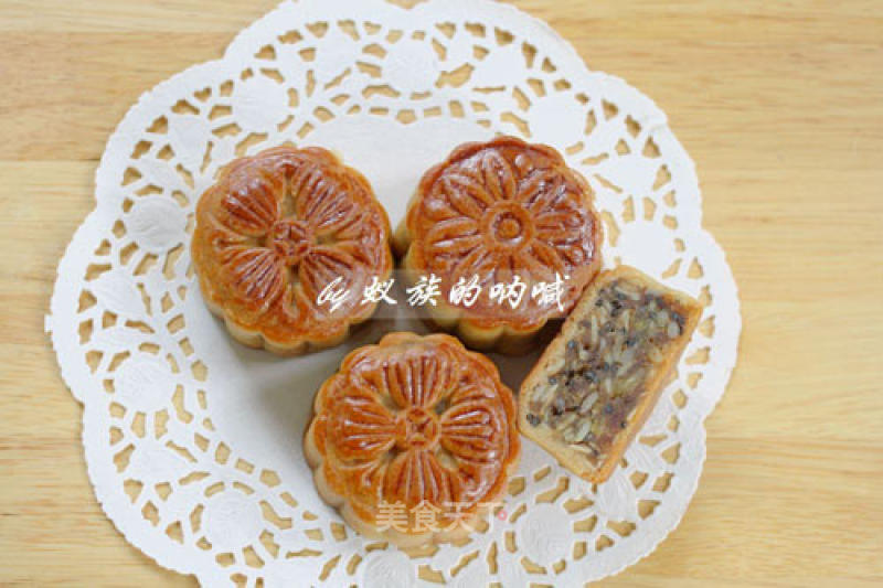 Cantonese-style Pork Floss Five-core Moon Cake recipe
