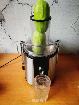 Freshly Squeezed Melon Juice recipe