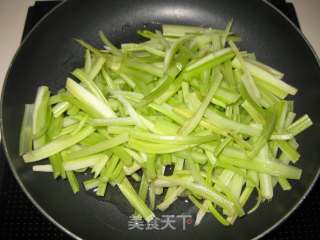 Fried Squid with Celery recipe