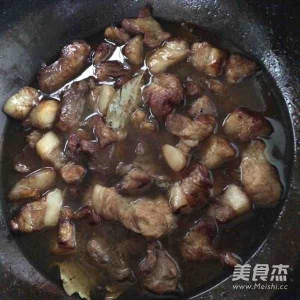 Braised Pork Belly with Homemade Venetian Knot recipe