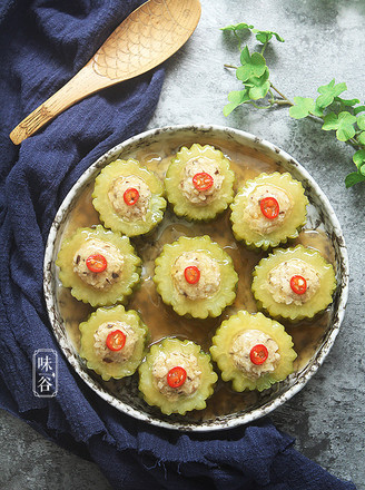 A Refreshing Meal in The Bitter Summer~stuffed Bitter Gourd recipe