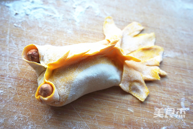 There are More Than Goldfish Steamed Dumplings recipe