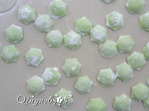 Polygonal Emerald Three Fresh Dumplings recipe