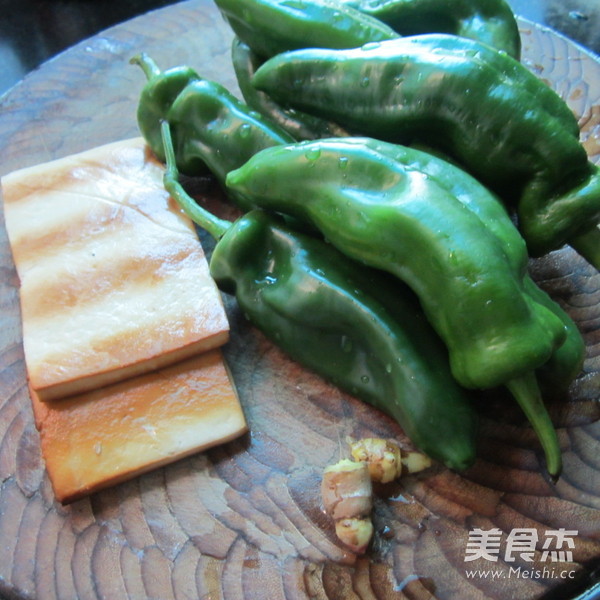 Pan-fried Chili and Braised Tofu Shreds recipe