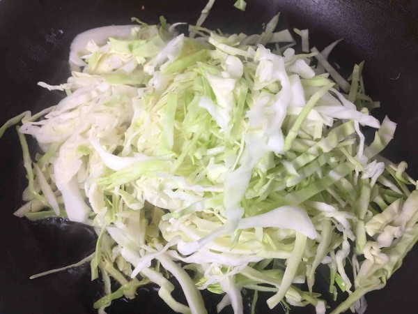 Vegetarian Stir-fried Cabbage Black Fungus recipe