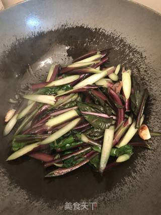Stir-fried Zongzi with Red Cabbage Moss recipe