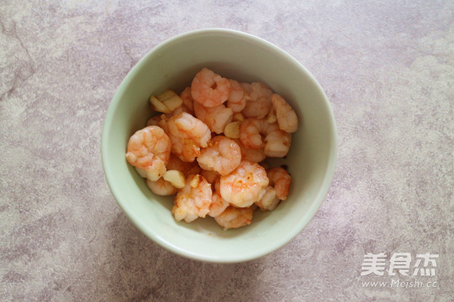 Fried Shrimp with Lettuce recipe